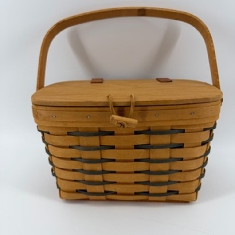 Longaberger 1998 Handwoven Basket with Lid and Liner Natural Brown Rectangular‎